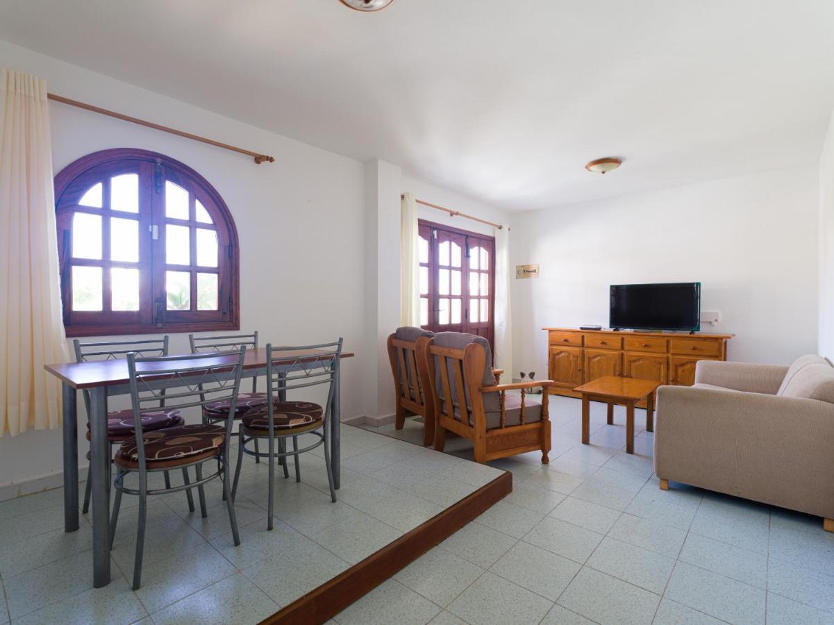 Homeforguest Apartamento Acogedor En 科斯塔卡莱塔 外观 照片